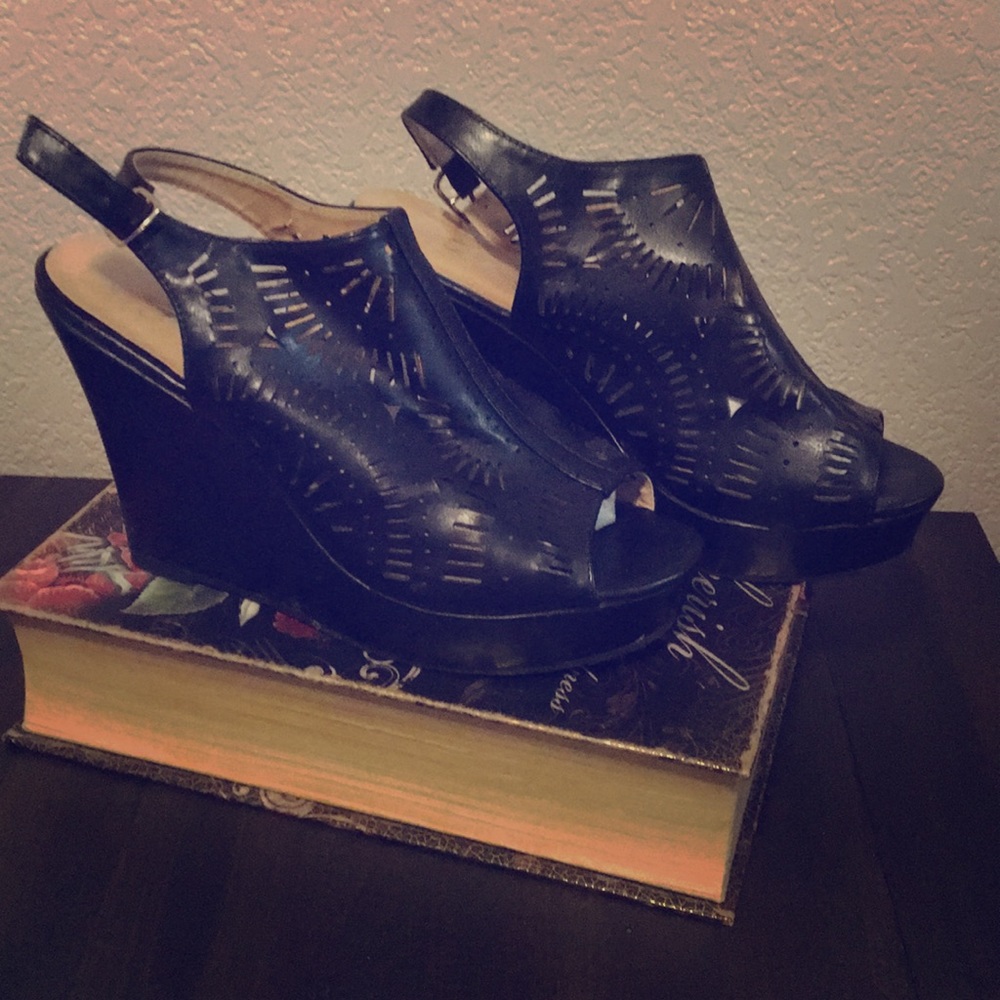 Black platform sandals